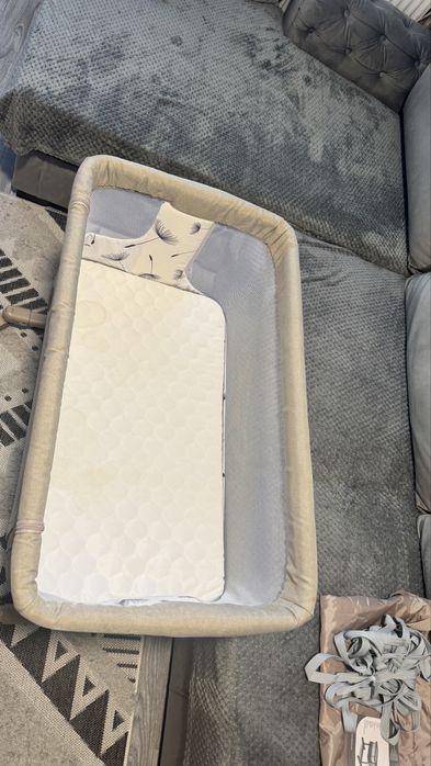 Pătuț co-sleeper bej Lionelo