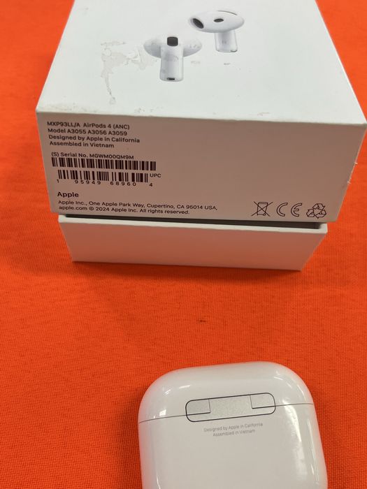 Кейс Airpods 4 оригинал