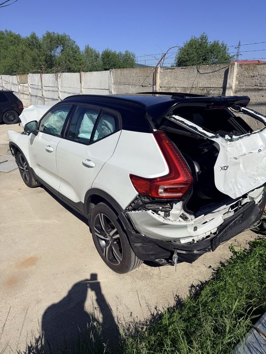Vand Volvo xc40 2020/10 avariat