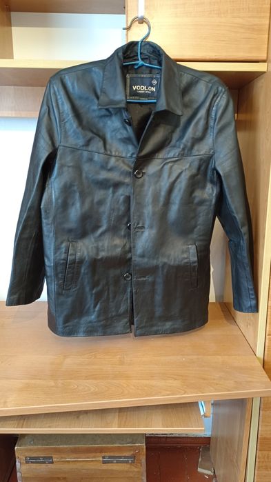 Кожаные куртка пиджак.