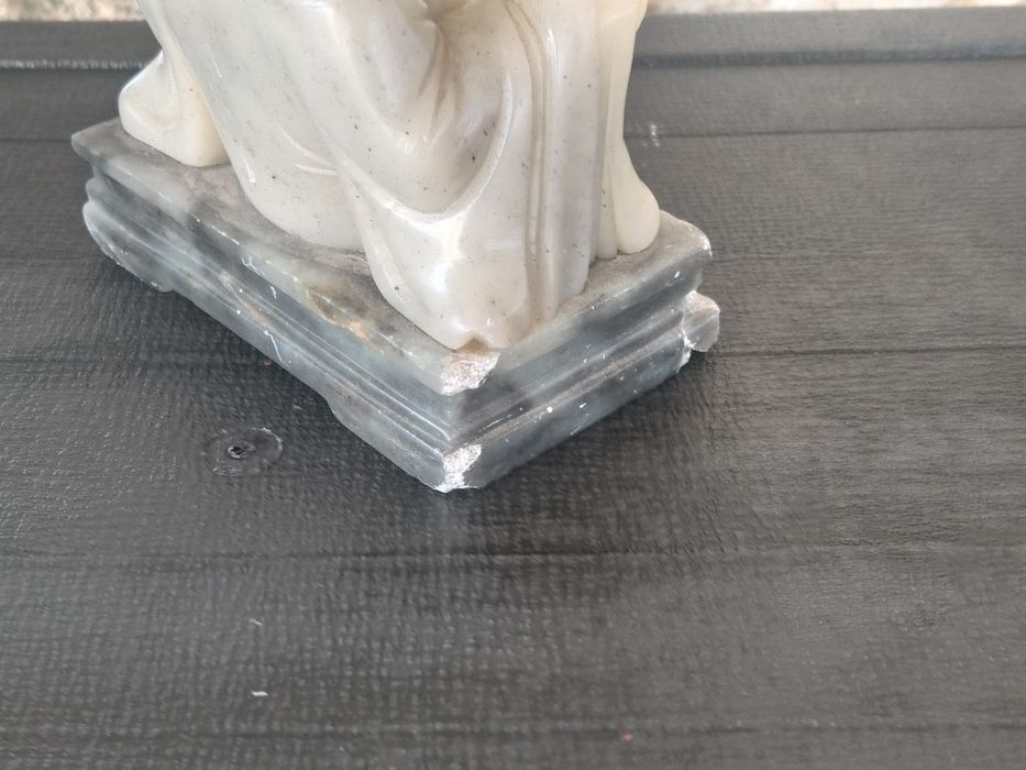 Продавам Китайска антикварна склуптура на щастливият Буда Нефритена