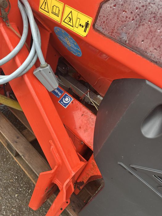 Mig Distribuitor de ingrasaminte Kuhn Axis 40.1 W