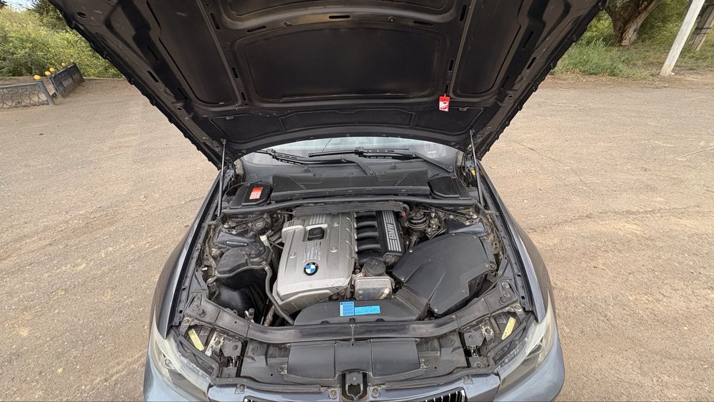 Продам BMW 3 серия 2005г