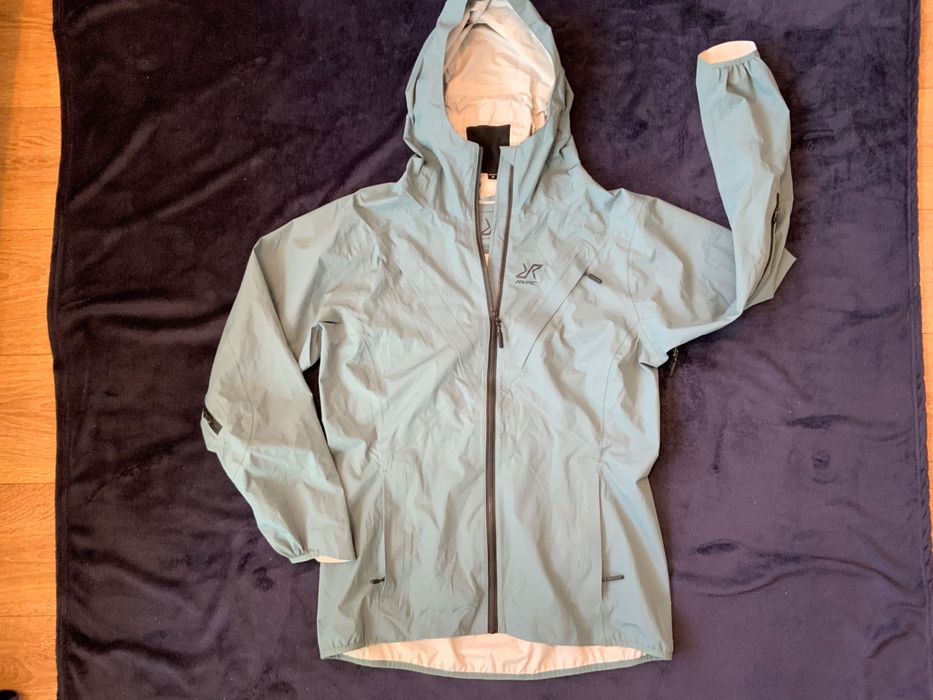 Revolution Race-оригинално яке 40м