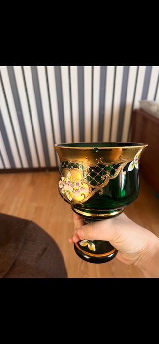 Продаю конфетница новый