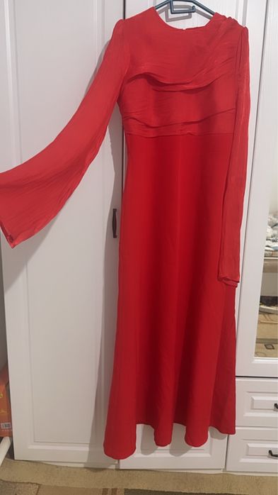 Платия вечерная елегантная