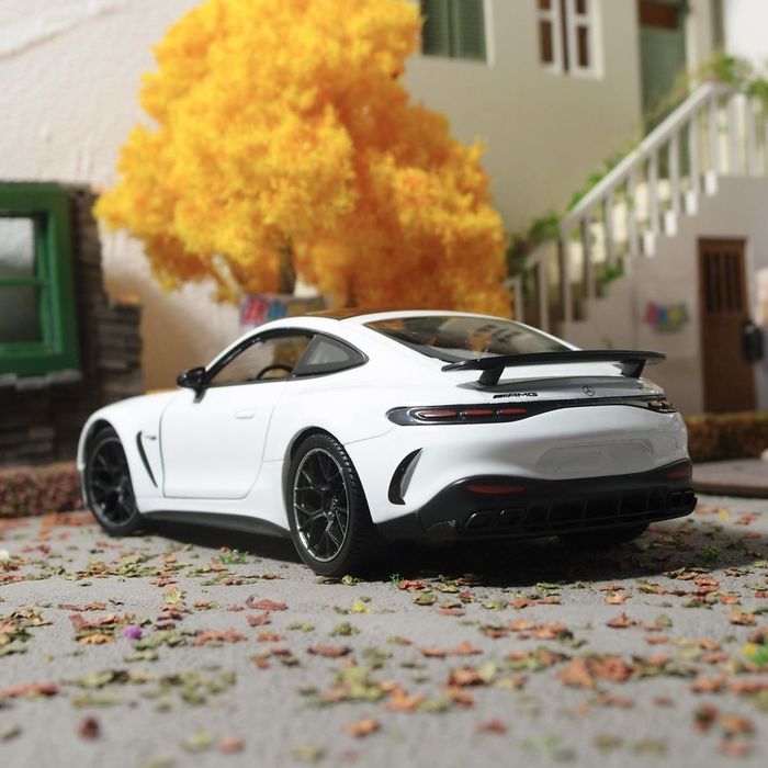 Mercedes - AMG GT 63 1.24! Металлическая модель со светом и звуком