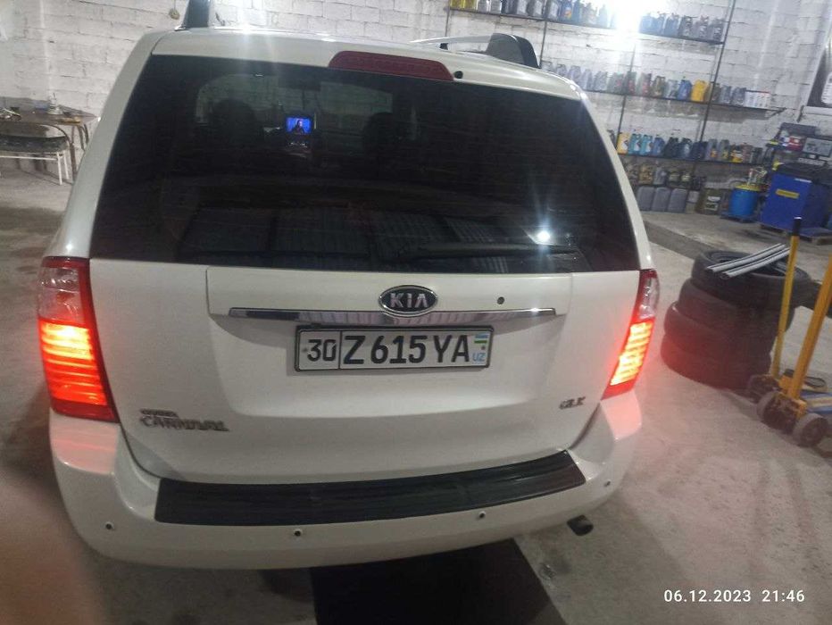 Kia Carnival 3.8