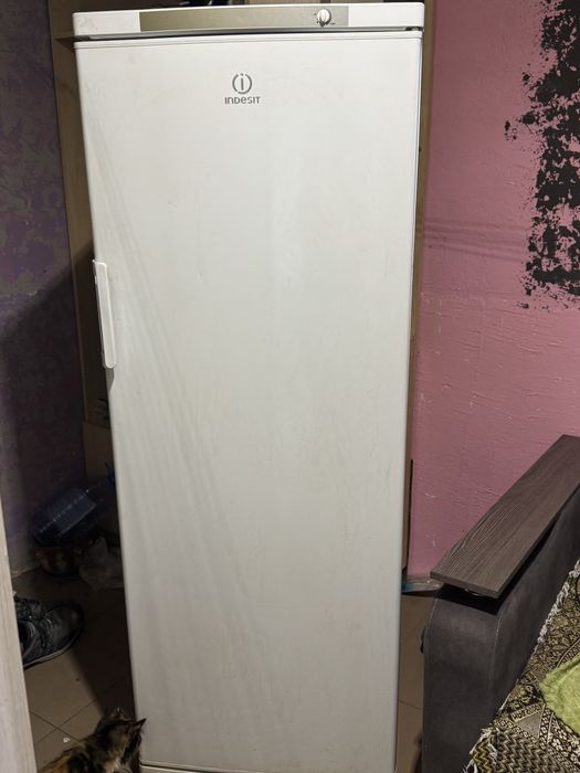 Продам морозильник