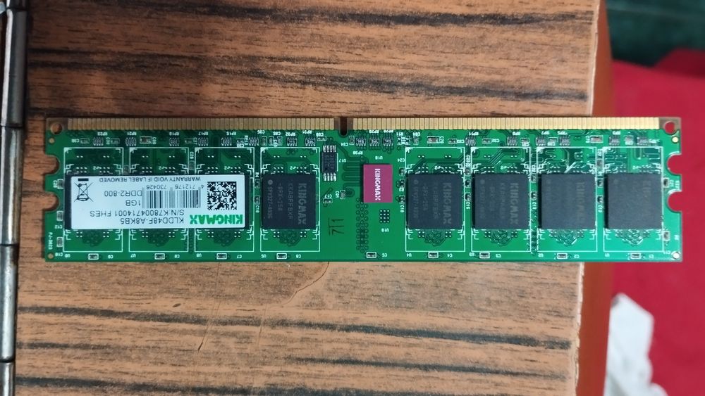 Memorie RAM DDR2 elixir și kingmax la 1 gb