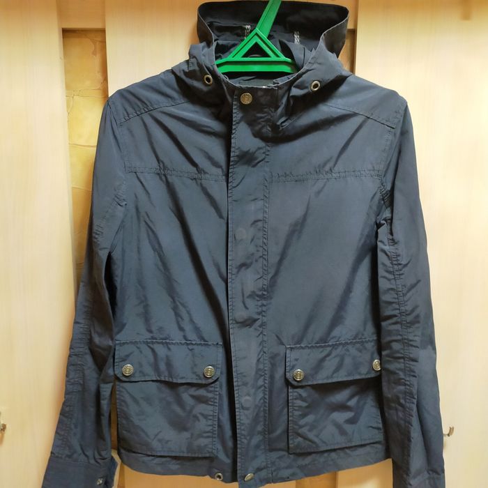 Одежда мужская, ветровка