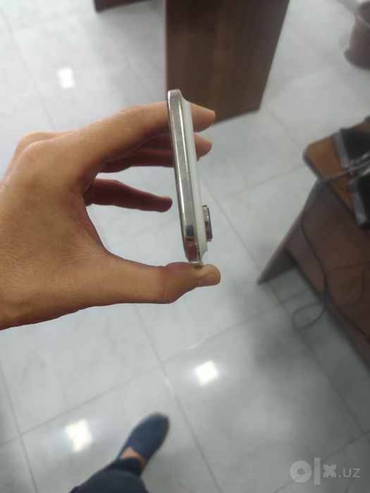 Iphone  17 air. Yangidek. Naqtga sotiladi