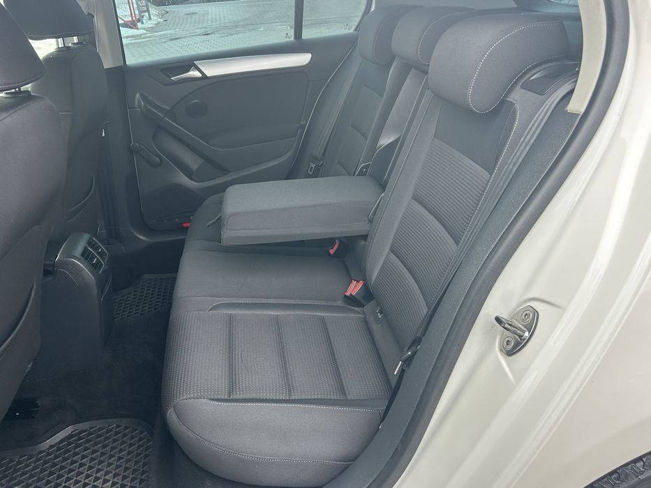 Volkswagen Golf 1.4 tsi model 2011 160cai