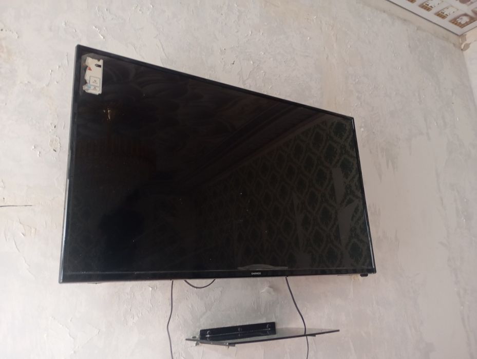 43 tali Televizor sotiladi