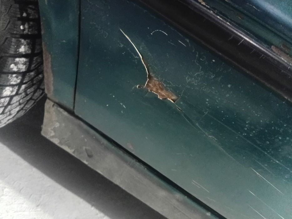 Продам на ходу но требует ремонта двс