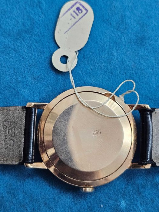 Продам часы золотые полёт 583 проба новые