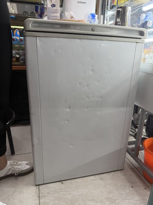 Продам морозильник