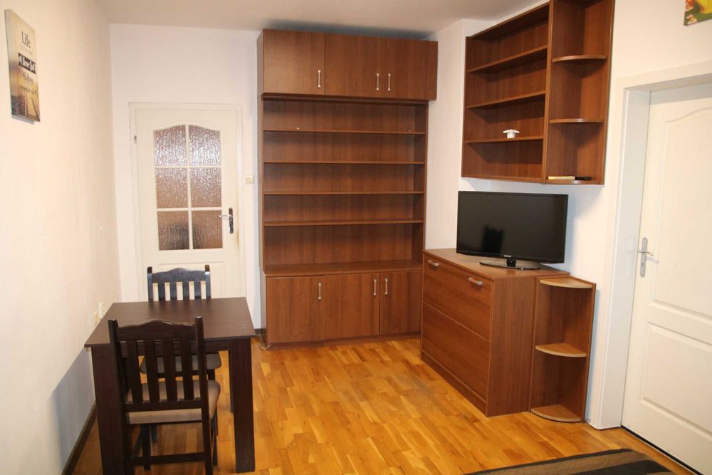 Дава се под наем Тристаен апартамент в Варна, Център - 70 кв.м за 648.21 € - Снимка #6