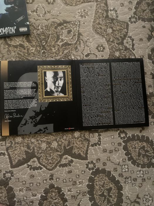 Виниловый проигрыватель