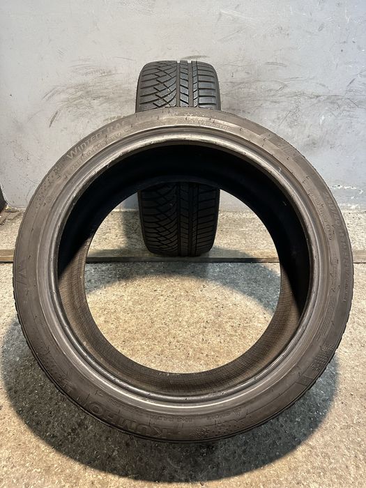 Гуми 235/40/19 KUMHO Winter Craft