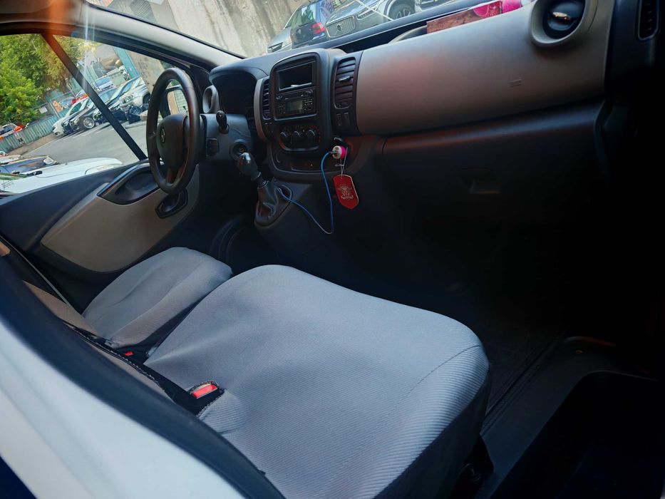 RENAULT Trafic 2018 — imagine 4