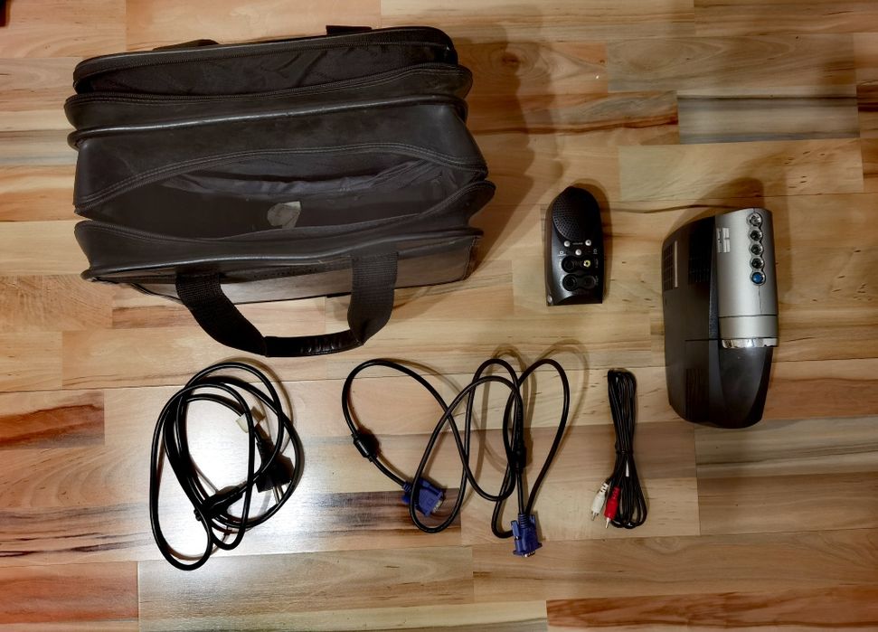 Retro mini proiector portabil Compaq IPaq MP2810 anul 2001 de colectie