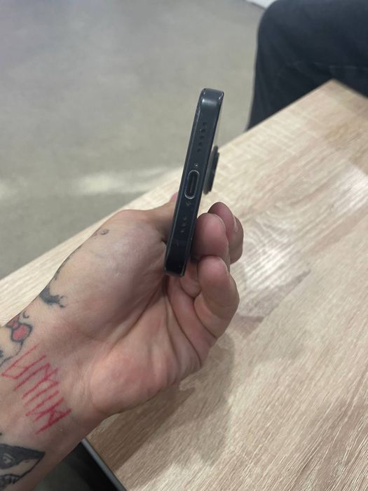IPhone 15 256.