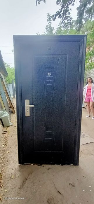 Продам двери металлические