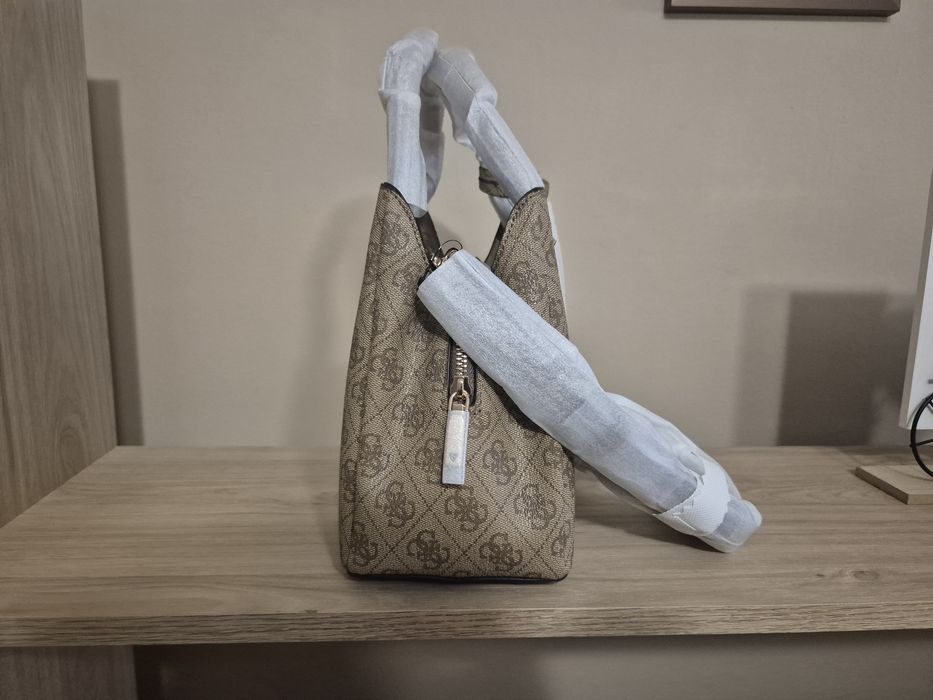 Чанта Guess Meridian II Small Girlfriend  Carryall