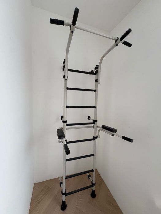 Шведская стенка с турником и брусьями