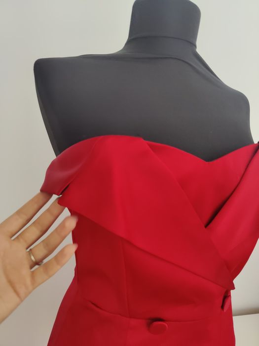 Rochie roșie eleganta