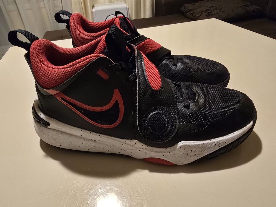 Маратонки Nike 39