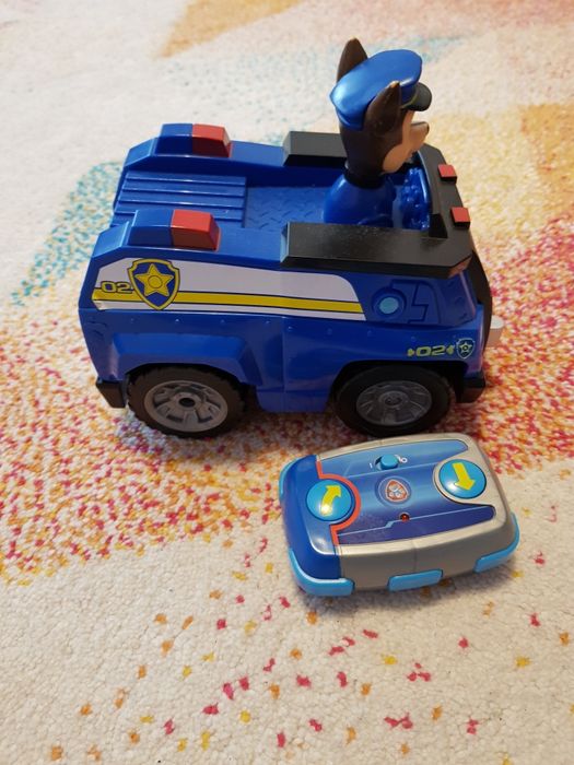 Mașinuță PAW Patrol Chase cu telecomandă