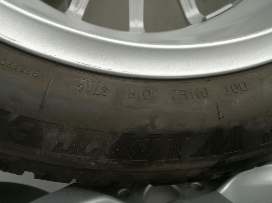 Mercedes X156 GLA - 215/55/18