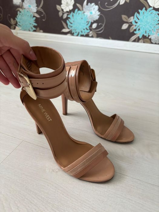 Кожаные туфли nine west