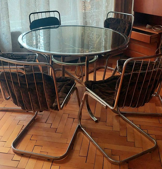 Маса със 6 стола комплект