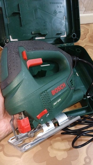 Продам электролобзик BOSCH недорого