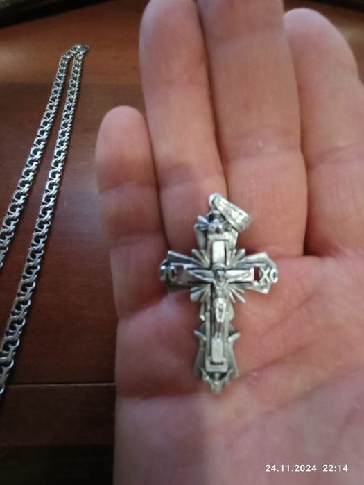 Продам серебряную цепочку и крестик
