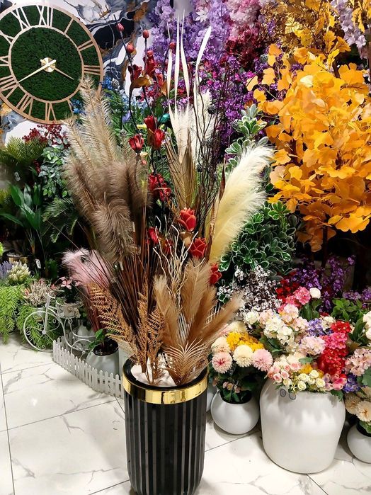 Sun'iy gullar va daraxtlar.