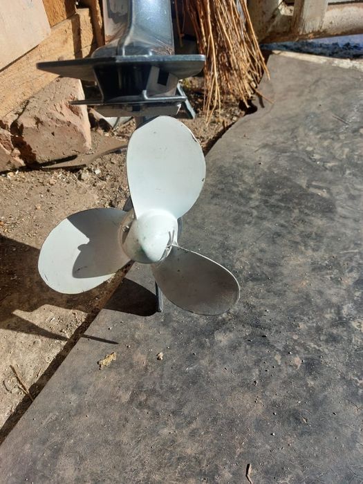 Продам мотор лодочный. Не дорого.