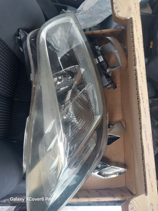 Opel insignia фарове,3 броя биксенон,десен стоп със забележка