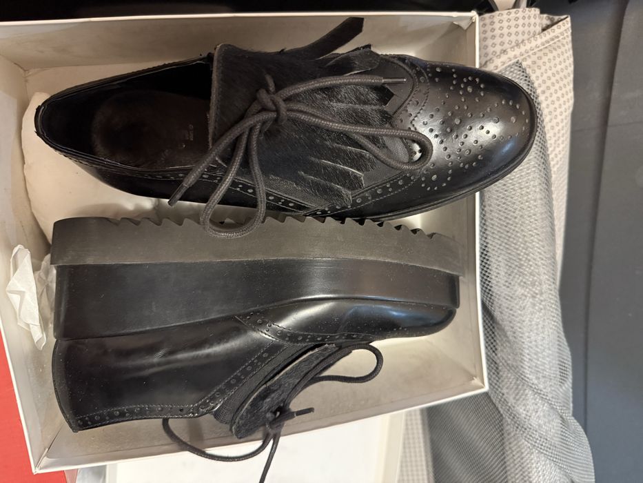 Baldanini черни кожени обувки на платформа с ест косъм