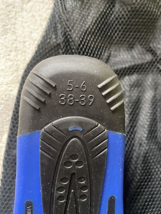 Ласты для плавания.