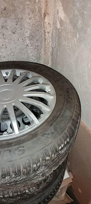 Зимни гуми със джанти 195/65/15 Opel Astra