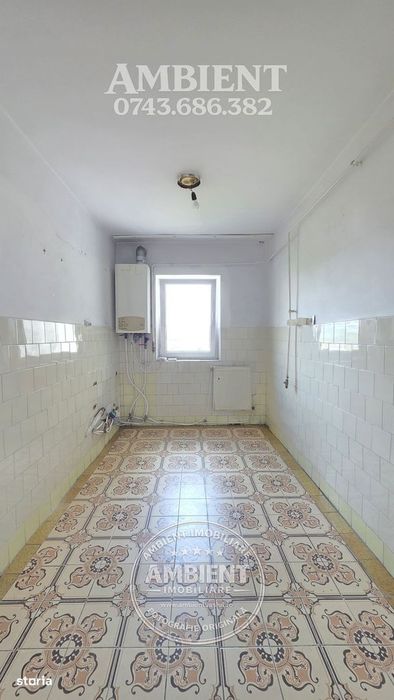 Apartament cu 2 camere, etaj 6 cu lift, VASLUI - zona CENTRU - AUROCOR
