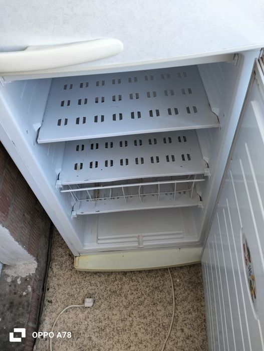 Продам холодильник на запчасти