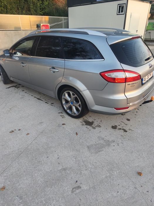 Vând Ford Mondeo