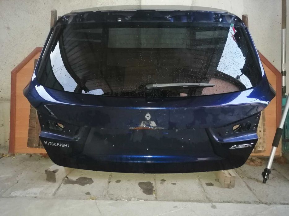 Пета, задна врата мицубиши асх