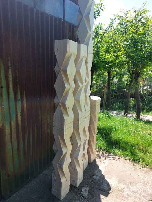 Stâlpi de lemn pentru foisor