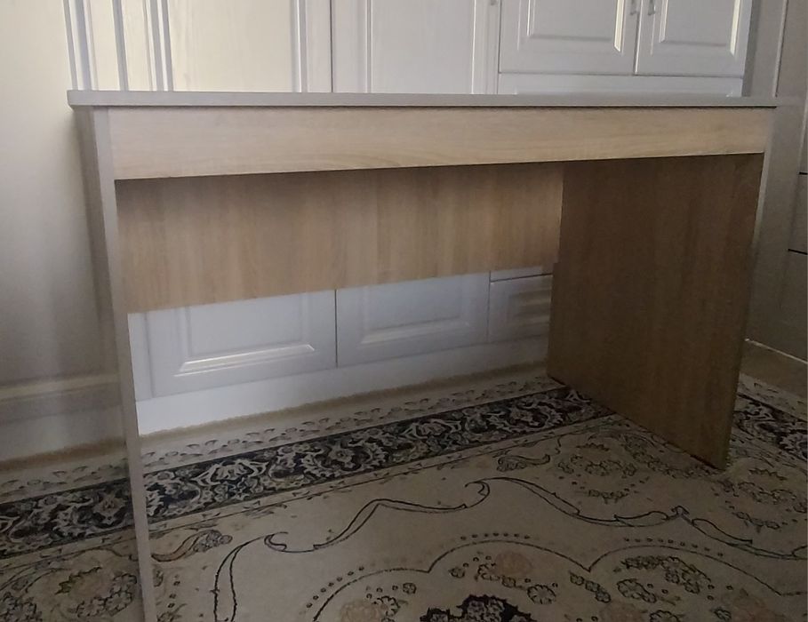 Продам письменный стол